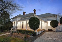 122 Windsor Crescent, Surrey Hills, VIC