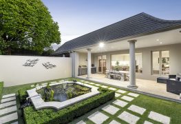 15 Chaucer Crescent, Canterbury, VIC