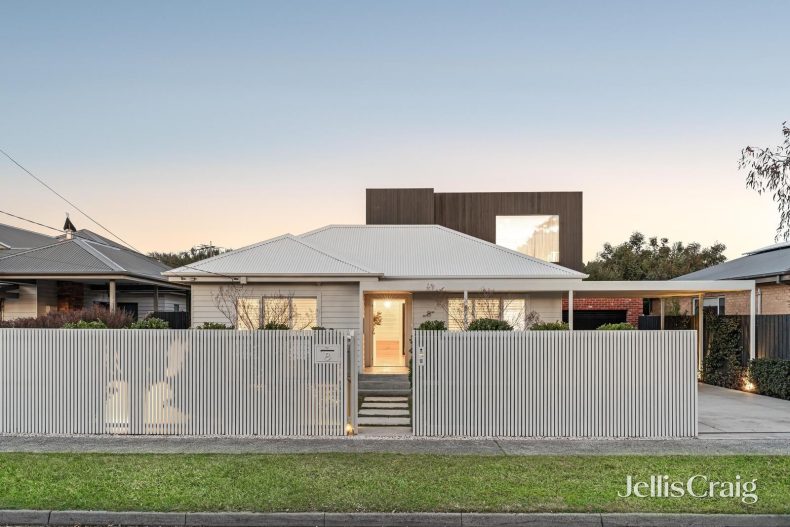 8 James Avenue, Aspendale, VIC