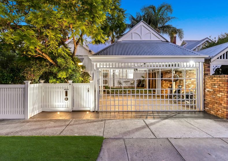 10 Crisp Street, Hampton, VIC 10 Crisp Street, Hampton, VIC