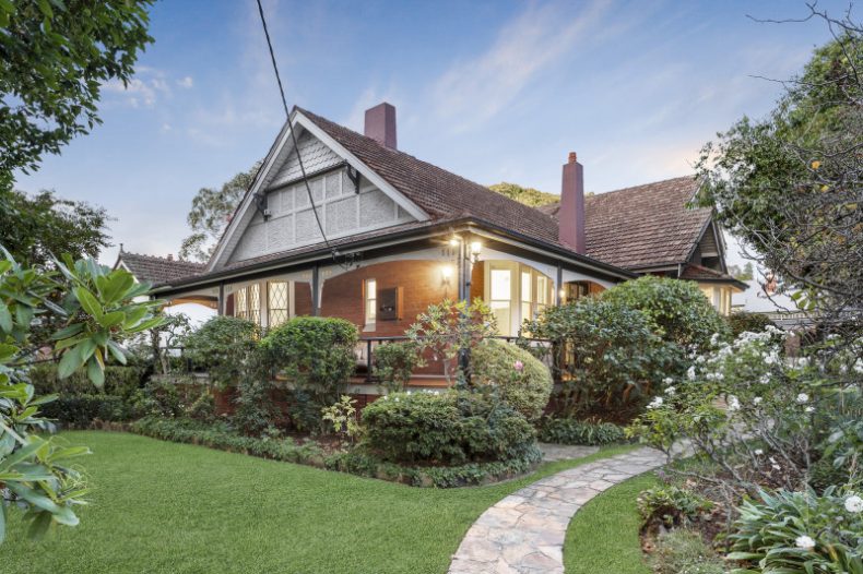 26 Wattle Valley Road, Canterbury, VIC