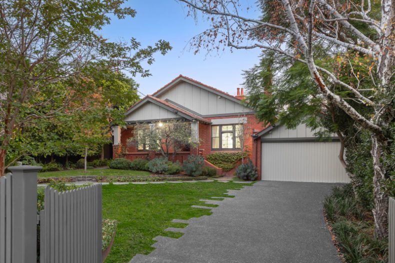 8 Irymple Avenue, Glen Iris, VIC