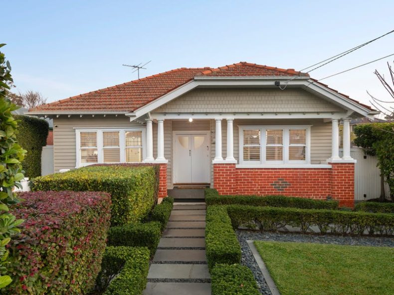 34 Retreat Road, Hampton, VIC
