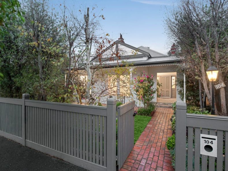 104 Asling Street, Brighton, VIC