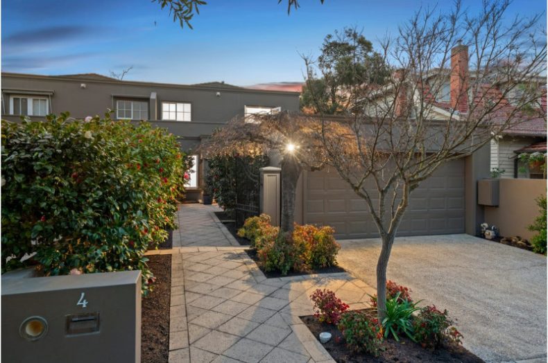 4 Bayside Crescent, Hampton, VIC