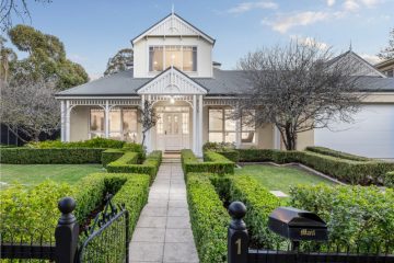 1 Carlyle Crescent, Mont Albert, VIC